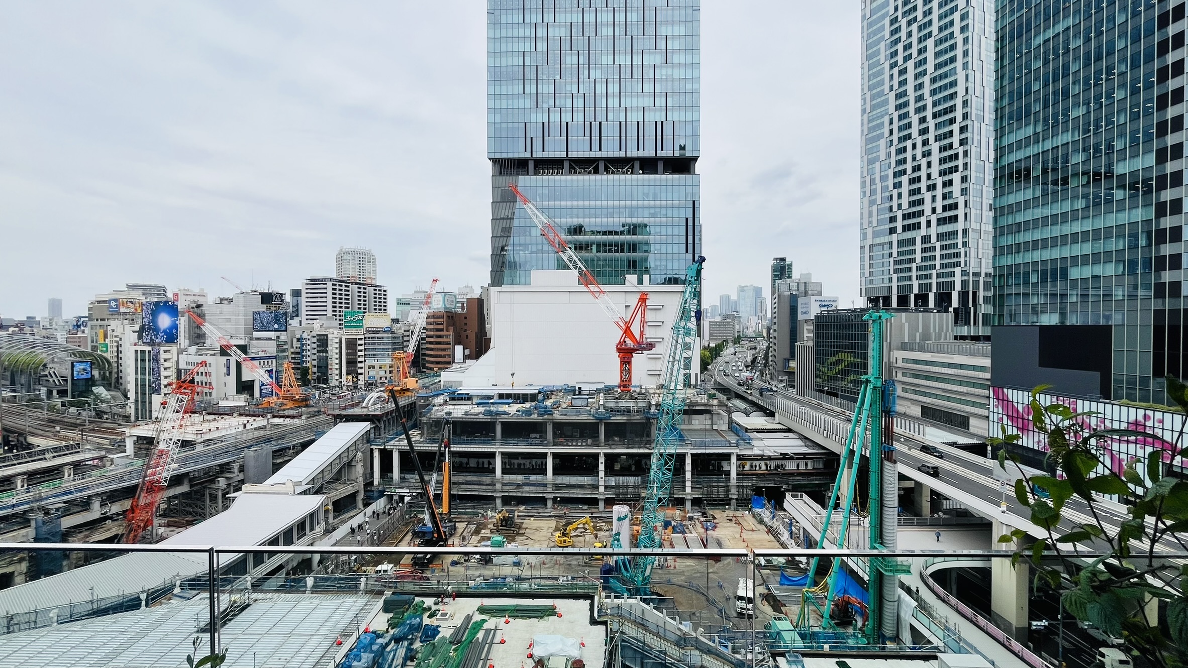 「100年に一度」の再開発中の渋谷で、新活動拠点として12回目の春を迎える